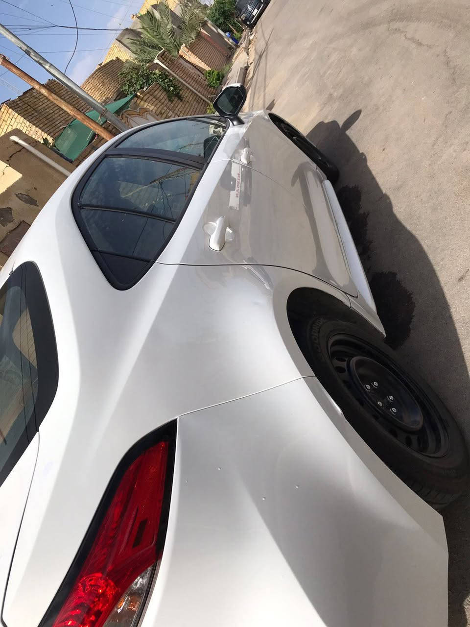على بركة الله
كورلا وارد امريكي موديل 2023 معوقين  رقم واسط بسعر  
130 قفل 125  بيها قطعتين تبديل وصبغ جاملغ ايسر بنيد ومن امريكا قطعتين رش جاملغ خلفي وباب خلفي ايمن ماشيه 33 الف ميل تخم تاير جديد سيارة جديدة وحلوة استعمال قليل فقط العنوان كوت فلاحية 
  استفسار على الرقم الموجود ***********
