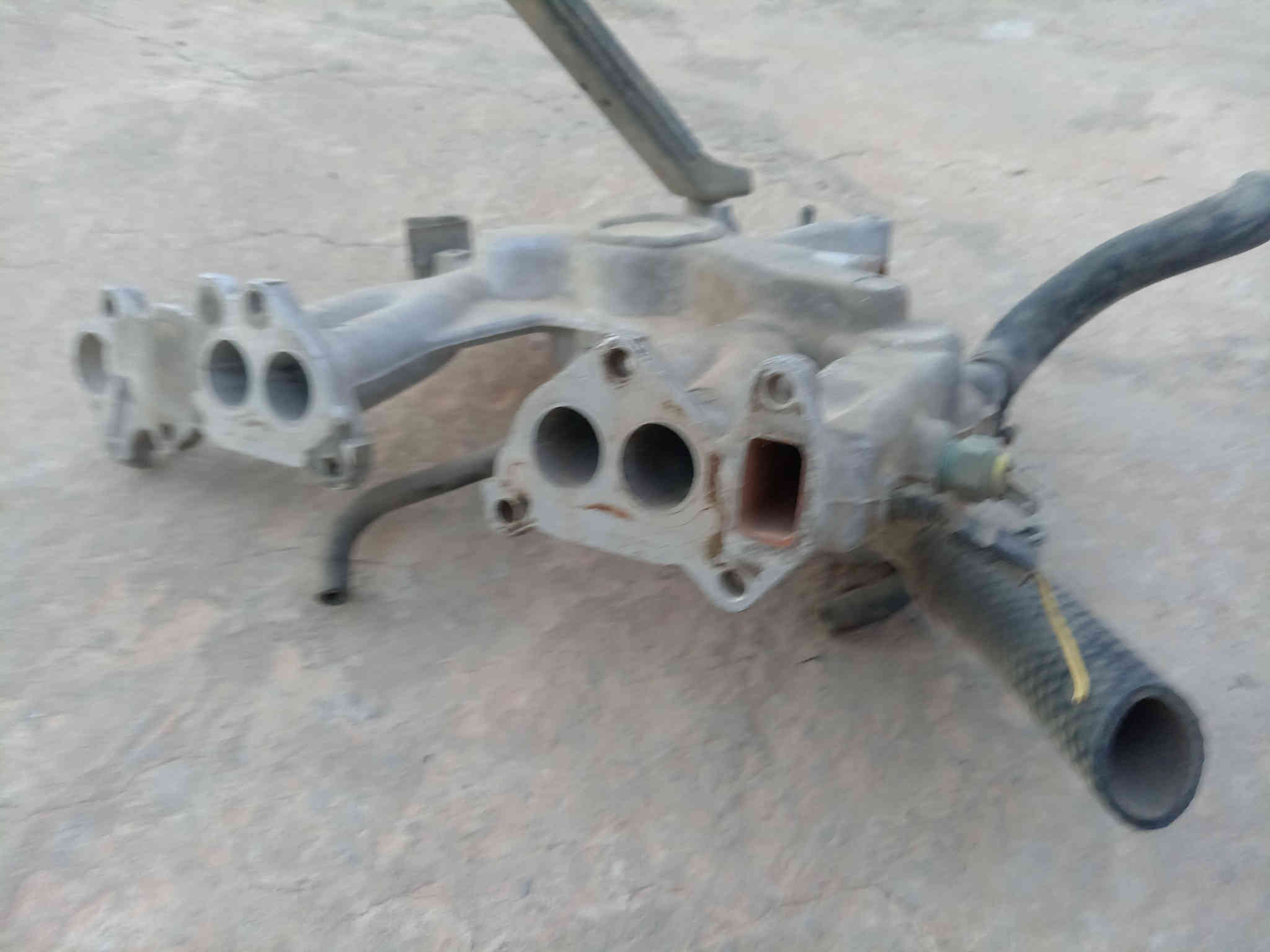 السلام عليكم عندي كابريتة مال هيفا بسعر ٥٠  وكبريتا مال هوندة ٣٠ وفيت بمب ما هوندة ٣٠ الشراي يتصل على الرقم *********** العلم قمجيات مال كير هوندة سعر ٥٠ وقاعدة مال محرة الليتنشد بيها الكابريتة مال هوندة ١٥
