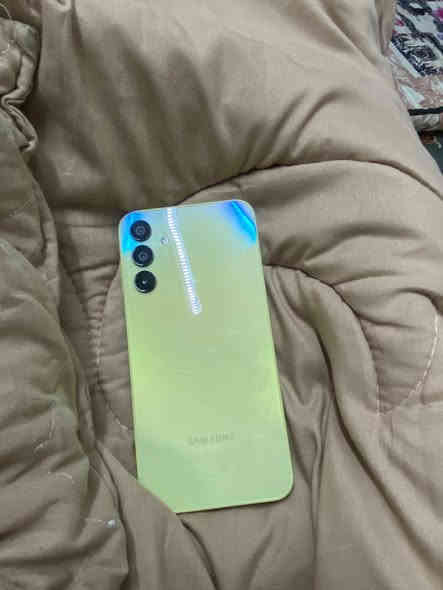 سلام عليكم سامسونج A15 جديد استخدام كم يوم فقط نضيف حيل 128 كيكة اريد اراوسة بايفون 11 عادي عندي فرق 50 الف ماعندي غيرهن الي يراوس يراسلني واتساب ***********
