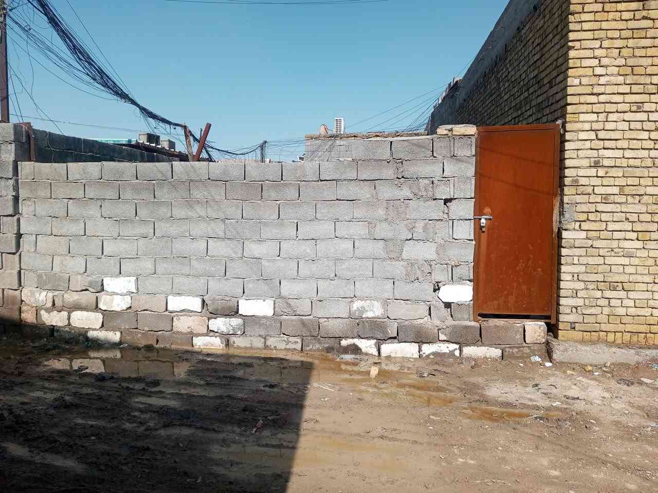 السلام عليكم
قطعه للبيع في شارع المدارس قرب محلات قاسم الدبي 
المساحه ١٠٠ متر للاستفسار الاتصال على الرقم 
***********
