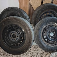 للبيع 1 تخم ويل نظافة 95% + تخم تاير جديد نظافة 90% اسود حجم 15 يرهم ا...
