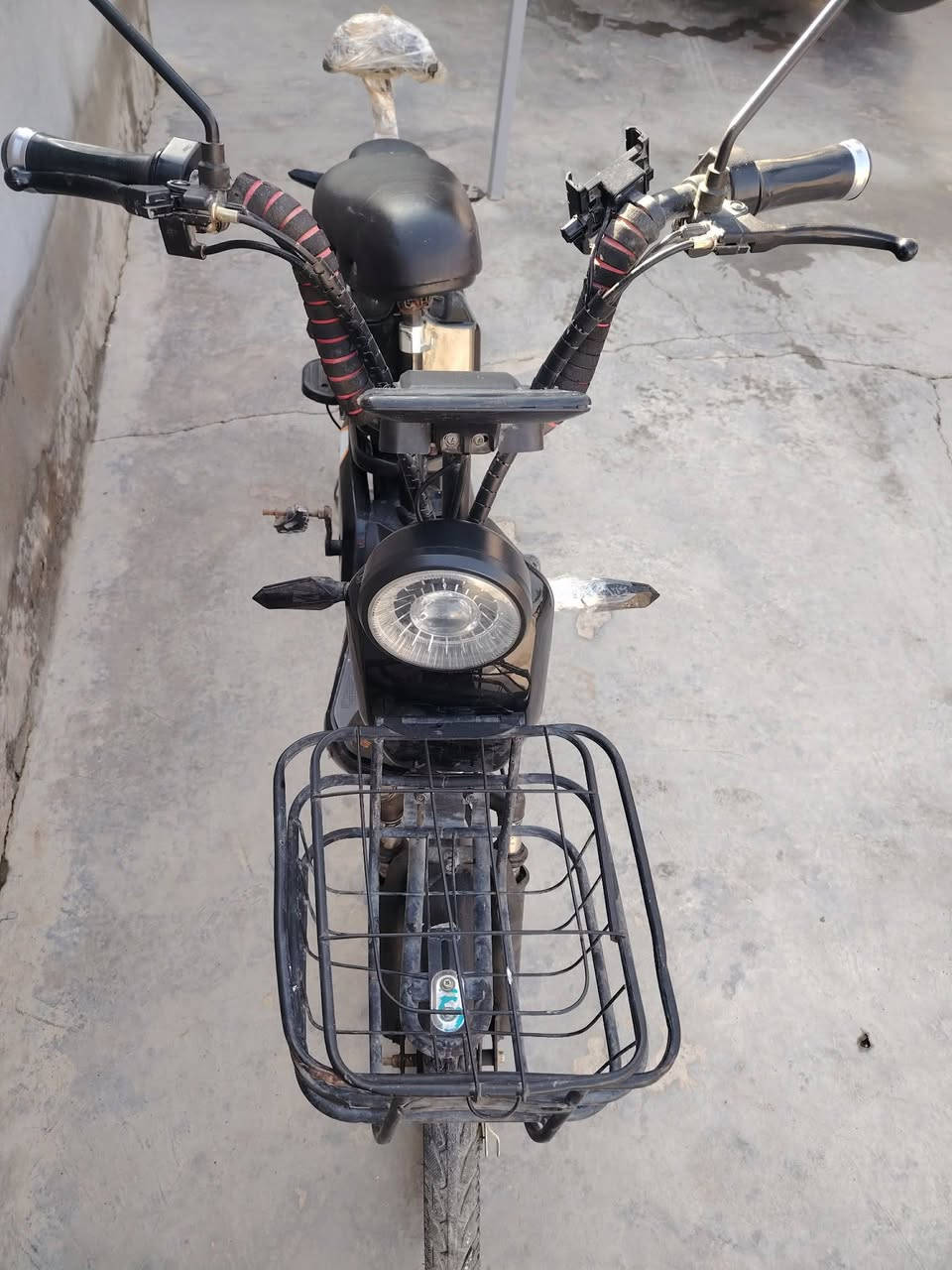 للبیع باسکل شحن بس یحتاج باتري سعر200 الف***********
