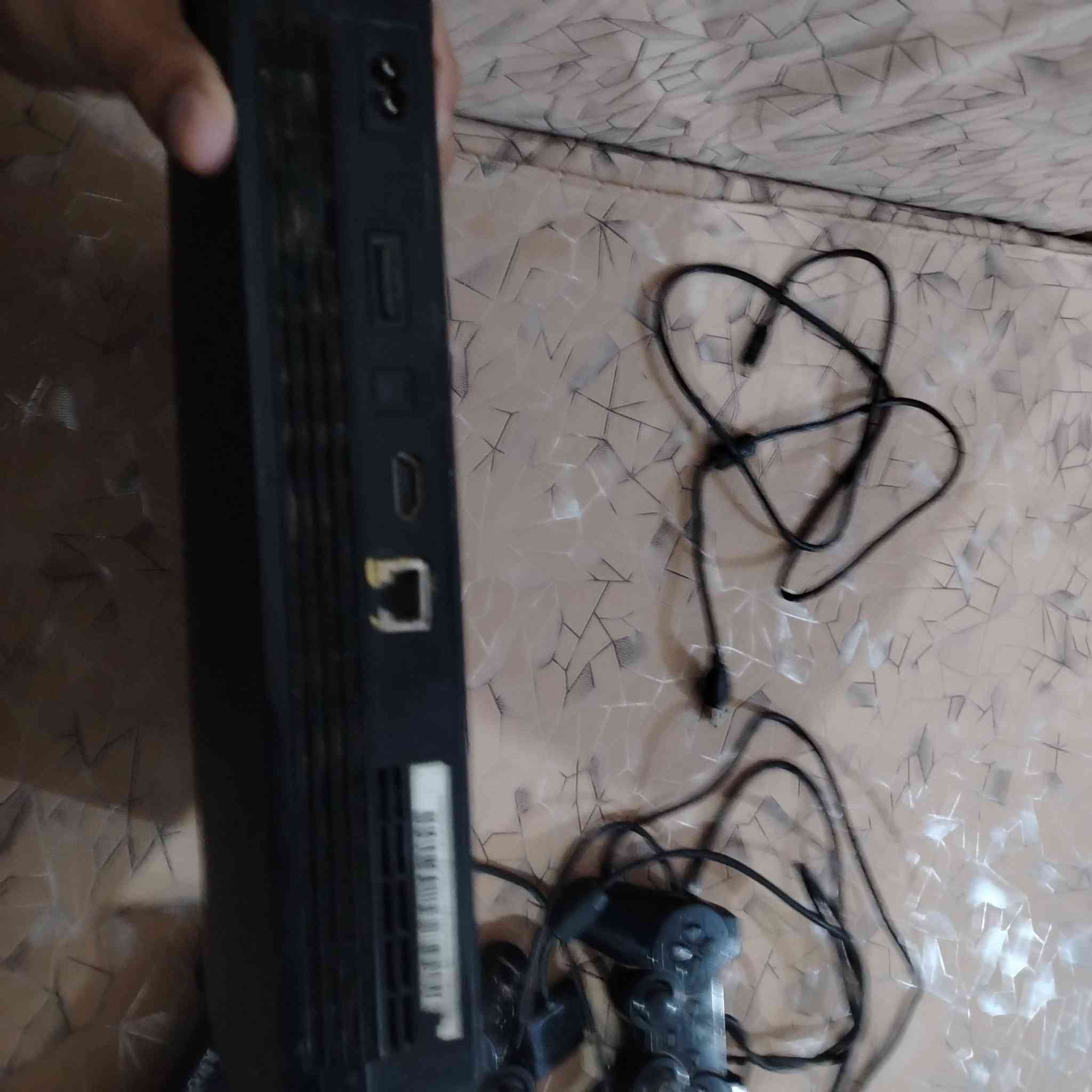 السلام عليكم
بلي 3 سلم للبيع شرط مابي كلشي العاب بي اكثر من 30 لعبه بيس، 2024 بي فيفا معا 3 جوستكات وحده بلاتوث ثنين كيبل السعر 110 الشراي يجي خاص او التواصل على الرقم 
***********
