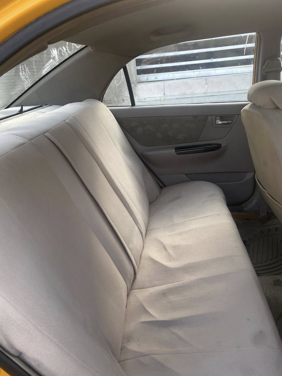 سلام عليكم جلي موبل 13سنويه صاقطه بل 23سياره نضيقه وحلوه تبريد شغال سعر 38وبيها مجال حك جيه مكان ناصريه سوك شيوخ رقم صاحب سياره ***********
