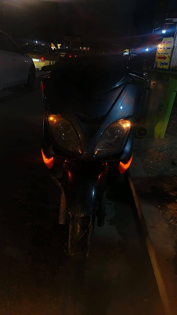 سلام عليكم فورزة ٠٨ للبيع كلهة شغالة مكينة ناعمة بس ابيع كوم حديد ***********
