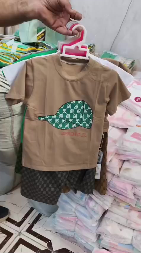 طقم اوربي قطعه راقيه 💥💥
قياس 120/140

عمر 1_5 
  لونين بالدرزن فقط😍


**إذا كنت صاحب هذا الإعلان وتريد حذفه لأي سبب، رجاءا أرسل رسالة إلى الدعم الفني**