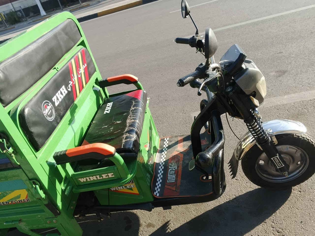 ستوته كهربائية للبيع
💪 محرك دفرنس قوي (1500 واط)
🔋 بطارية 60 فولت – مدى ممتاز بالشحنة
🚚 تتحمل أوزان عالية 
⚙️ نظام حديث وثابت + صرفية قليلة جداً
💡 ليدات قوية + شاشة + مرايات
📍 الحالة: جديدة / استخدام قليل
📍 جاهزة للعمل مباشرة بدون أي صرف

📞 للاستفسار: (*********** السعر ميلون أو ربع

📍 العنوان: بغداد شارع النضال
