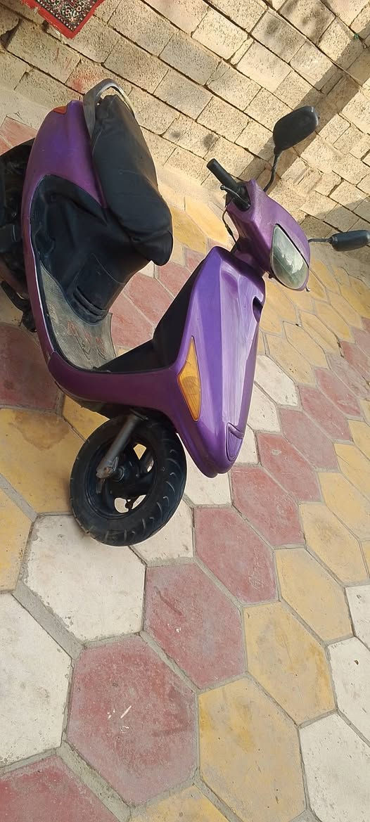 دراجة للبيع فراشة نوع نثية دراجة نضيفة مكينة ناعمة حلوة كلش دبلات جدد كهربائيات  شغالة مكينة مفتوحة مرة واحدة فقط السعر 350 وبيها مجال مكان النجف الأشرف ابو اصخير الرقمم
 ***********
