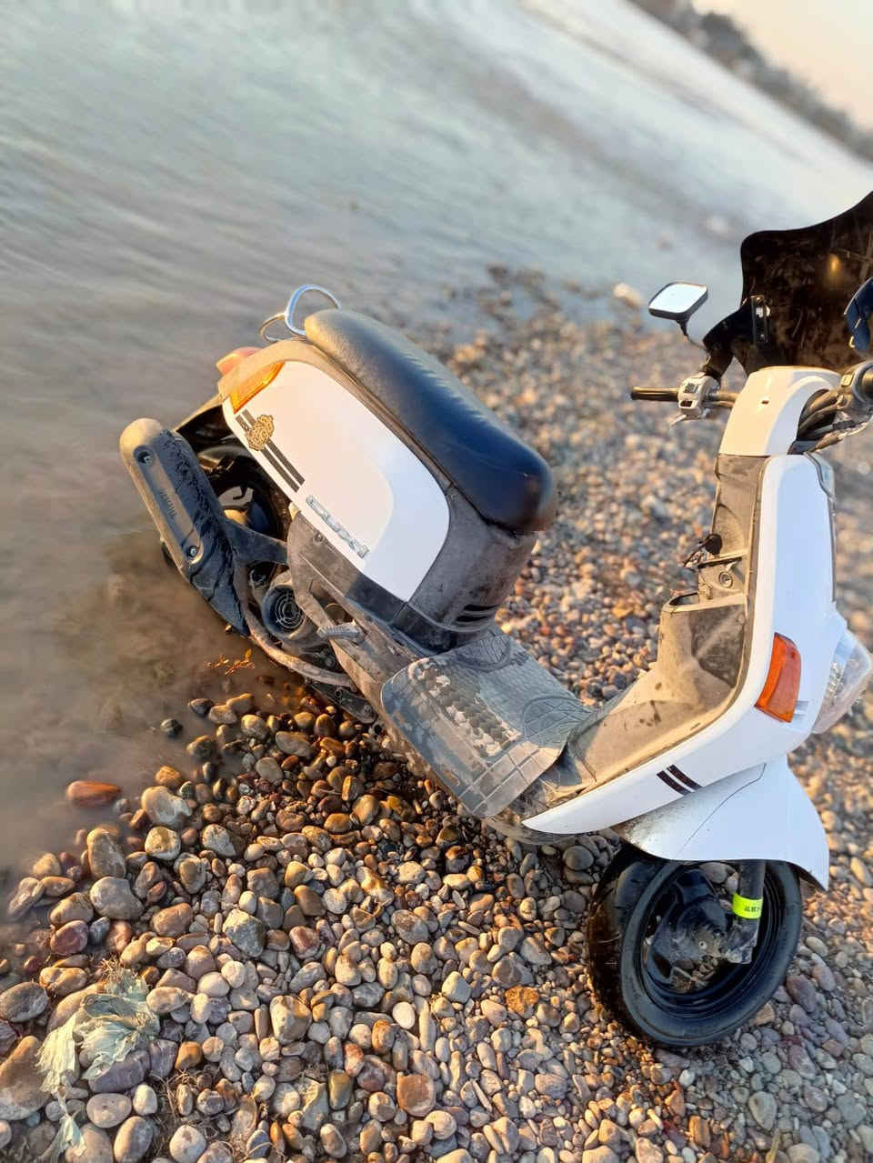 للبيع بوليس دراجه فول مامفتوحه بلاديه بدون صبغ  المكان سامراء المثنى السعر 700 وبي مجال رقم الهاتف ***********
