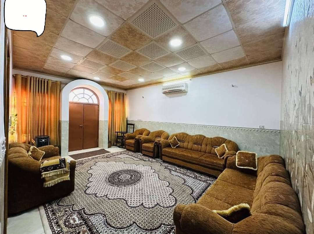 دار للبيع في حي الملايين الأولى قرب جامع الحسنين مساحه ٤٠٥م ركن قبله يتكون الدار طابقين مع ٥محلات وارد الحملات ٦٢٥ الدار طابق اول ٣غرف نوم وصاله وهول ومطبخ ومخزن وصحيات وكراج وحديقة طابق ثاني ٣غرف نوم وهول ومطبخ وصحيات الدار كلو سيراميك ارتفاع متر و عشرين صنف الارض بستان ملك صرف للإستفسار الاتصال على الأرقام ***********
***********
ابو سيف ***********
***********
ابو شهاب احمد غانم أو مراجعة المكتب نهاية سايدين المضخة مقابل مجمع شقق الحدباء مكتب ابو شهاب للعقار وقت الاتصال من الساعه العاشره صباحا إلى العاشره مسآء وشكرا
