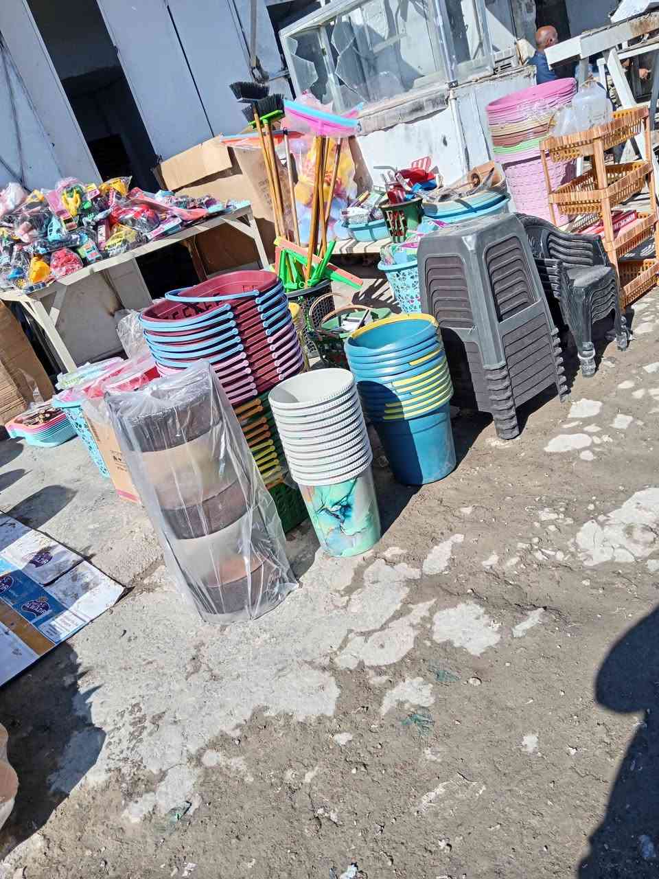 مجمع رواد للتجهيزات المنزلية _كوزمتك _منضفات _هداية _جميع انواع الورد
العنوان سوق ال4000 قرب اسواق حازم العبودي مقابيل علوة الذهيباوي للتواصل خاص او واتساب
*********** واتس 
*********** واتس
