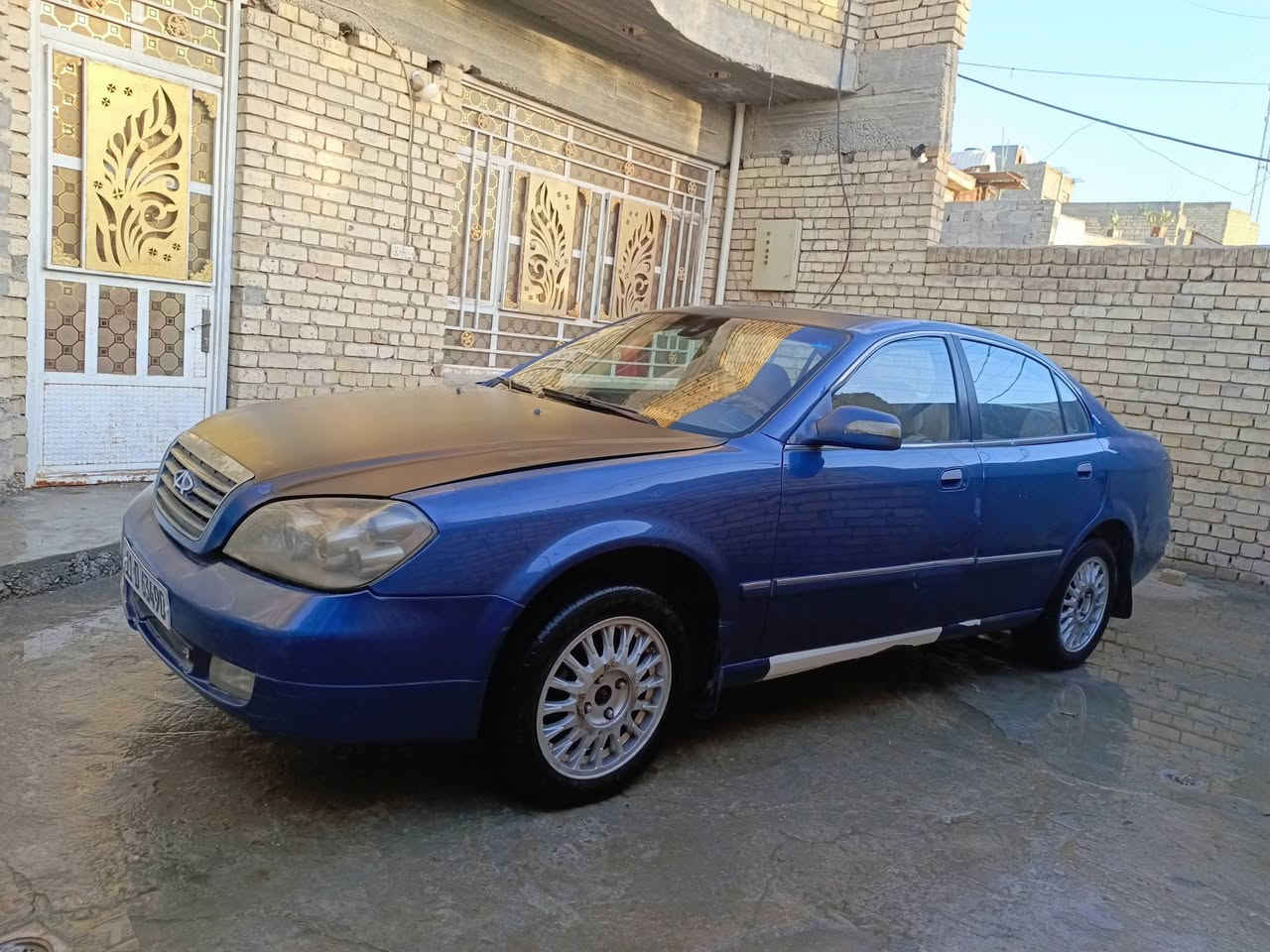 سلام عليكم
شيري استرا 2012 
رقم بغداد انگليزي سنويه جديده لغايه 2029 تحويل مباشر
محرك كير كورلا ياباني حجم 1800 اوتو
كهربائيات كله شغاله سنتر لوك
فتحه تحكم مري جانبيه 
شاشه حساسات اشاير مري جانبيه  صدر 
تبريد شغال ثلج
 بيه جراد
مكان السياره بغداد 
رقم: ***********
السعر 45
