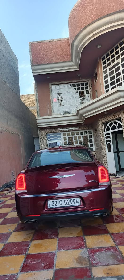السلام عليكم .. 2017 c300  .. كلين تايتل 
كفاله من الصبغ والتبديل ..
بيها باردات ٣ اماكن .. وحافه بانوراما تنكيد سويته الياف ومكحل سونار والتقرير مرفق .. 
جاهزه .. شرط السونار والفحص 
مكاني حله 
مستعجل ع البيع 
225$ 
***********
