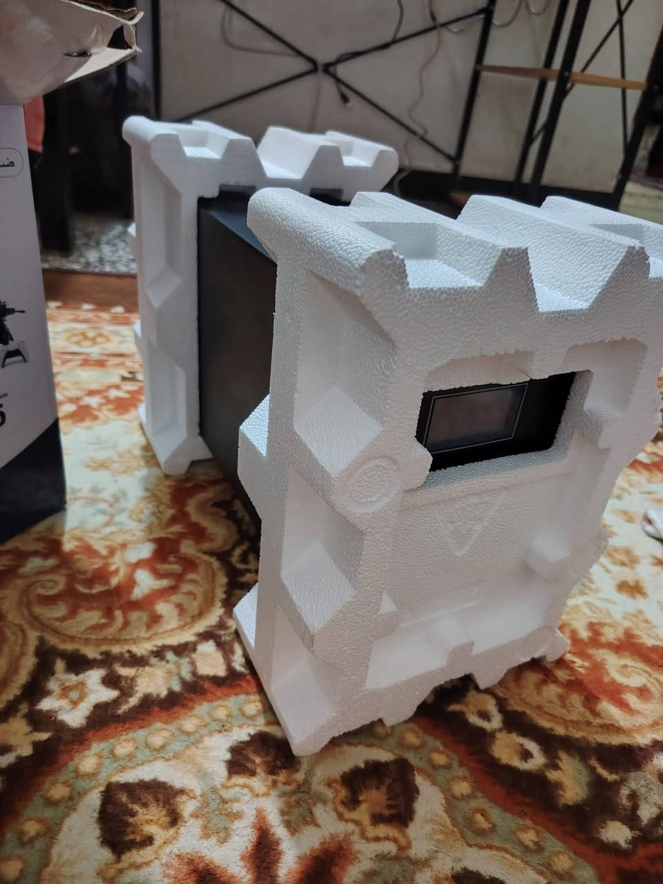 سلام عليكم يوبي اس من شركه رايزن العملاقه VA1000 كيفي اولاين. الي عده بارد ضعيف او  كهرباء موزينه هوه هذاه الحل وعن تجربه الان رافع فولتيه ومثبت فولتيه حقيقي وكدرون تشوفون الصفحه الي اخذ منها الجهاز الي اسمها .مكتب عين الصقر.. ريده 160 الف وبيه مجال قليل العنوان بغداد محموديه رقم الهاتف *********** بيه واتساب مستعمل شي قليل اخو الجديد وتوفيق الجميع.
