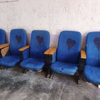 كراسي للبيع مثل ما موضح بصوره عدد6 يعوزهن بس تغير الوجه مالهن سعر70ارخ...