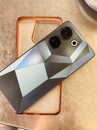 تكنو كامون ٢٠ برو • ٢٥٦ • مراوس ايفون