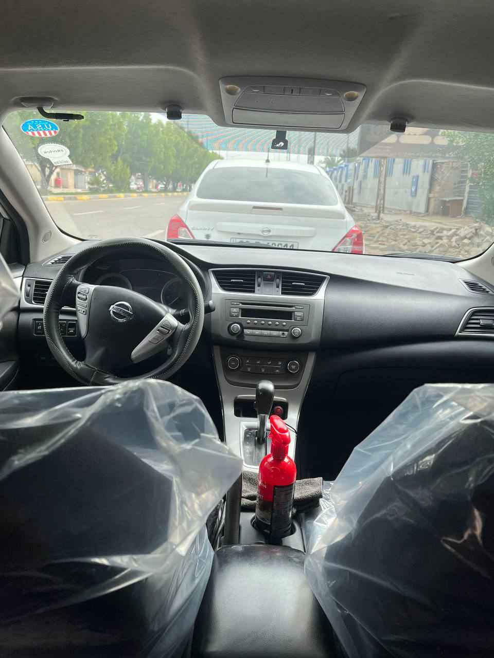 اسلام عليكم 
نيسان سنترا وارد امريكي 
موديل /2014
سنويه لل/2028
ضرر جاملغ امامي + بنيد 
بدون ضرر داخلي شواصي لغود كفاله
مواصفات عاديه 
سياره جاهزه مكينه كير تبريد ممتاز
بيه ملاحظات بسيطه خياس بل قماره +جراد 
السعر السعر /95 بيه مجال بسيط 
الاستفسار /***********
العنوان / المعقل قرب ساعه البصرة, العراق
