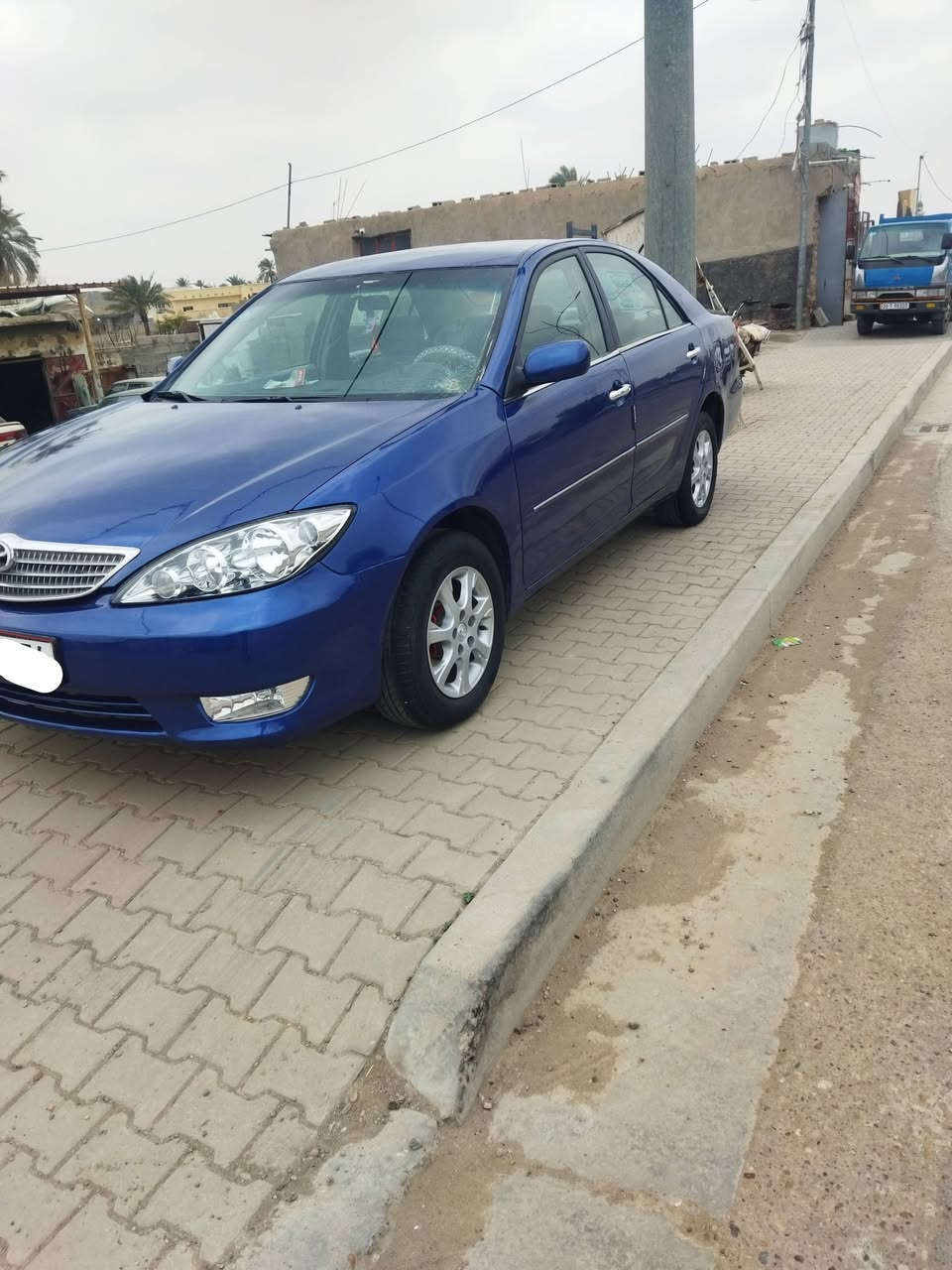 سلام عليكم
سياره كامري 2006 خليجي 
تدفئه تبريد ثلج زوج تاير امامي جديد تايرات الخلفيه نص عمر بيه ضربه من جهة يمنه من يم الماصدة بدون شاصي سياره مكفوله من الكص رقم بغداد انكليزي القماره واكع عليه غصن شجرة معدله بدون كص مصبوغه عام السعر 75 بيه مجال 
مكان سياره/صلاح الدين قضاء بلد 
رقم الهاتف/***********
