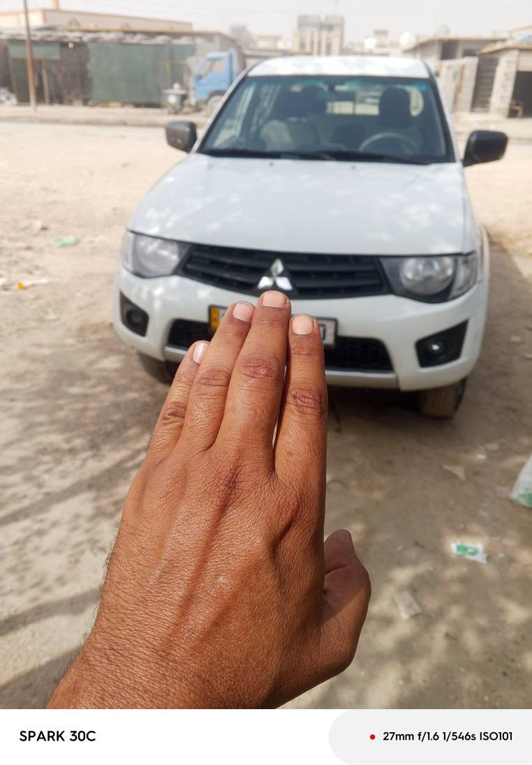 سلام وعليكم بيك اب مستي بوشي l200 فورويل كير عادي بانزين سونار موجود موديل 2015 باسمي رقم ديالى للاستفسار الاتصال على الرقم ممتواجد في الفيس ***********
