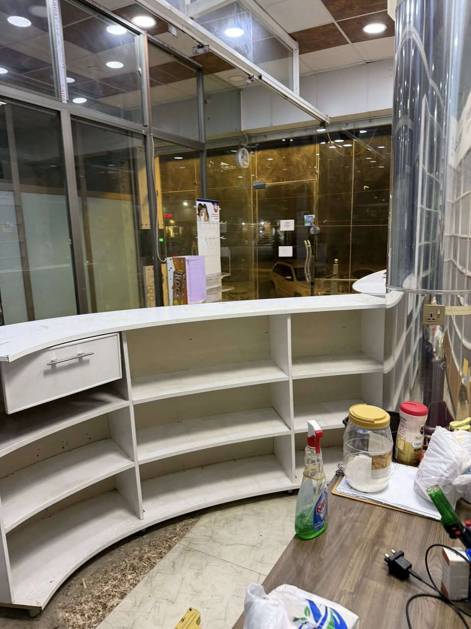 سلام عليكم ارفوف للبيع 600الف وبي مجال *********** عنوان رحيماوه
