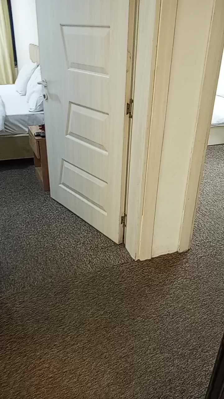 🏨 هوتيل زانكو 🌹 يرحب بكم 
غرف فندقيه مريحة 
خدمات الكهرباء والماء الحار 
🚿⚡ 
الأمان والنظافة عنواننا
🍞🍳🥛الفطور الصباحي بوفيه مفتوح أكثر من 20 نوع من الأطباق الصباحية 
موقعنا قريب عن كل ماتحتاجه من التسوق والتمتع بجمال مدينة السليمانية 
ماعليك إلا الإتصال 📞
على الأرقام التالية 
***********
***********
الأسعار تناسب الجميع 
تنورونا وتشرفونا وحياكم الله
