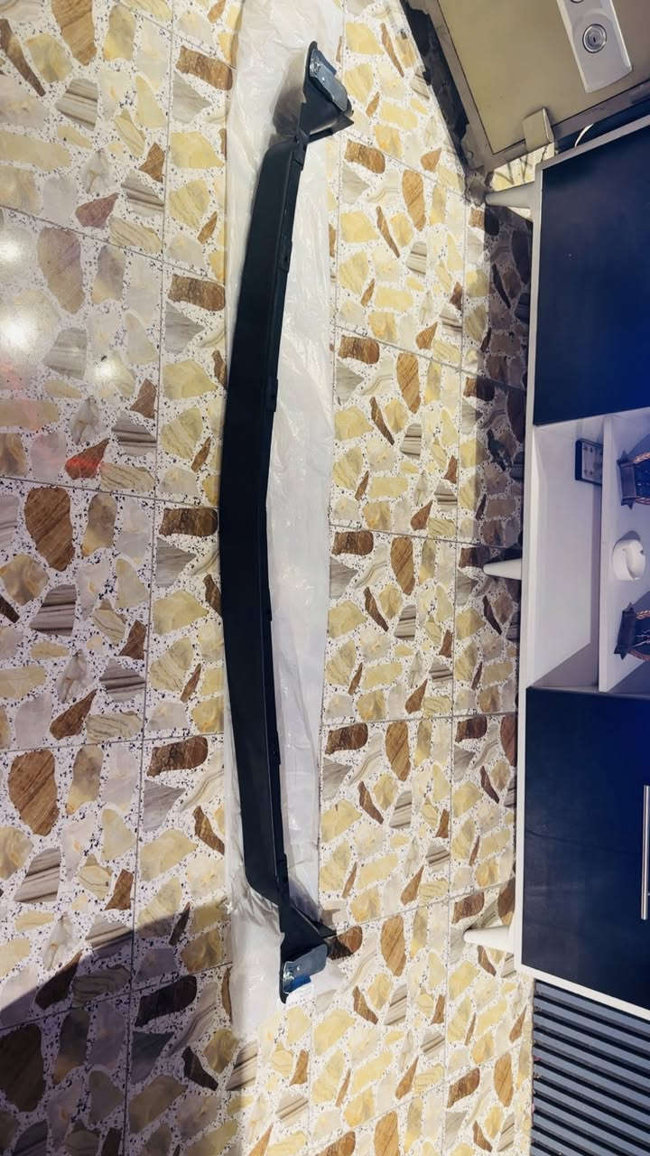 لحية دعاميه اماميه جمس شوفر 
دكم قفل باب 
مسجل ٩٠ 
بيت مازدا 
العنوان بغداد المنصور 
*********** واتساب
