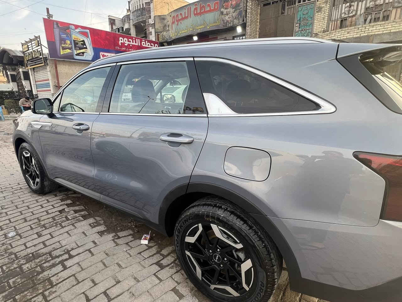 كيا سورنتو 2024 وارد امريكي 
-بصمه تشغيل عن بعد 
-كشنات جلد تدفئة 
-رادارات امامية وخلفيه 
-تحكمات 
-كامره دواره 
-شحن وايرليس 
-شاشه متصله 
-وبعد بيهة موصفات 
وتصال- ***********
