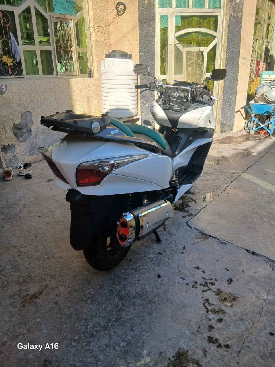 سلام عليكم هونده سلفر ونج اوفر 400 دراجه عليها ادامه كامله من كلجات   دبلات دراجه دراجه حلوه ونضيفه .سعره 16. هاذ رقمي تصل واني خادم. ***********.  رجان المايشتري لا يتعبني
