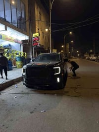 جمسي دينالي ٢٠٢٣  خليجي كفاله رقم بغداد ماشي ٦٠ الف  فول مواصفات v8 6....