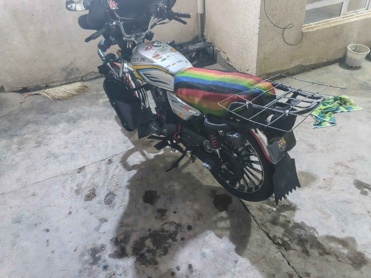 سلام عليكم شباب دراجه للبيع سونك موديل 2025 شهر 11 شادهه دراجي اي نقص مابيه
رقم الهاتف ***********
