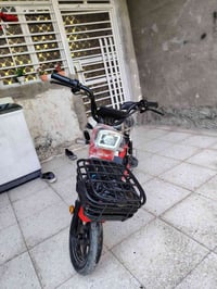 دراجه شحن للبيع مستخدمه ايام جديده سعره 300 قفل رقم الهاتف 07766556657