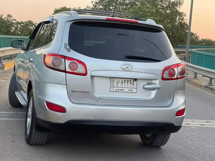 يالله
سيارة سنتافي امريكي 2012 للبيع 
السونار وحادثها بامريكا مرفقة بالصور
بيها ٣ قطع صبغ
البنيد مصبوغ اثر شخوط فقط لا غير 
محرك وكير بحالة جيدة جدا 
الصدر تم تبديله قبل كم يوم جديد
المواصفات 
محرك V6
٦ سلندر 3500
كير نظيف جدا 
٥ مقعد 
تبريد قطعتين 
مثبت سرعة كروس
تحكم جهتين 
كاميرا خلفية 
شاشة كبيرة 
كشن كهربائي
الكشنات جلد
لايتات جديدة
بلوجكتور زنزن اصلي
تحتاج زوج تاير فقط
السيارة باسمي شرط تحويل ثاني يوم
السيارة ممتعوبة
بيها منظومة غاز جديدة مشدودة في الورشة الحكومية 
ايطالية بعدها داخل الضمان
تفول اب 10000 توصلك للنجف وترجعك 
الموقع بغداد بعد سيطرة الشعب 
على الشارع العام في بوب الشام 
السعر 145 $ بيها مجال بسيط
متواجد على النت


**إذا كنت صاحب هذا الإعلان وتريد حذفه لأي سبب، رجاءا أرسل رسالة إلى الدعم الفني**