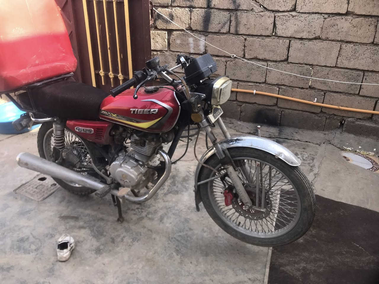 السلام عليكم ماطور تايكر موديل 24  محرك مبدل ولفات كله شغال السعر ٤٢٥ وبي مجال ***********
