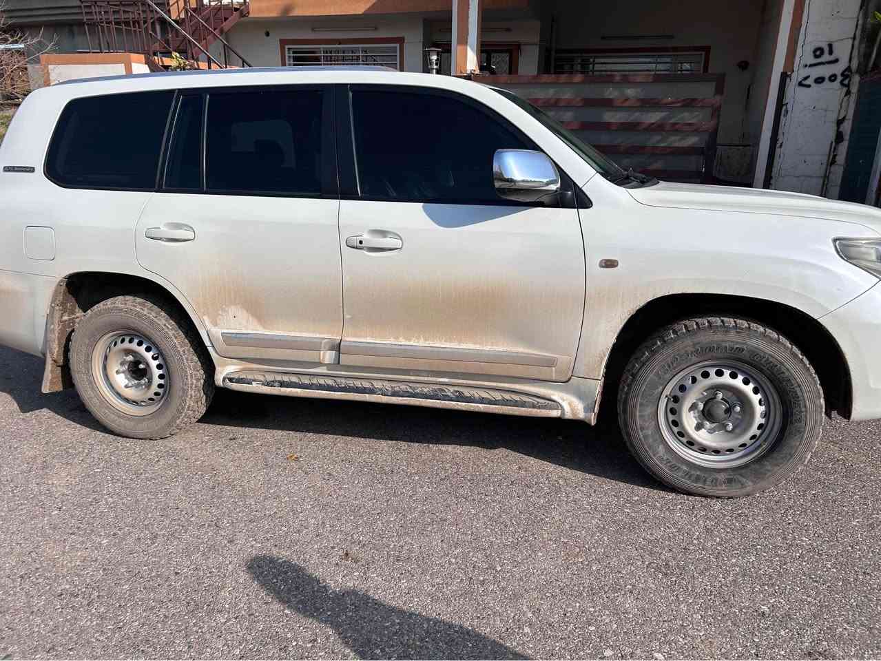 تويتا لاند كروزر موديل ٢٠٠٨ مواسه فات G بي بوياخ سه نه وي تازه يه ***********. *********** شمشمل, السليمانية
