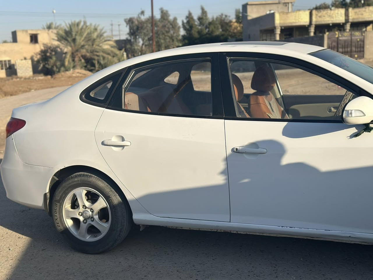 السلام عليكم سياره انتره موديل 11البيع سياره مكفوله كير محرك كشر حلو مابي ضربه سنويه الحد 2030مكان بغداد تقاطع النهروان مكلف بل نشر رقم الهاتف ***********
