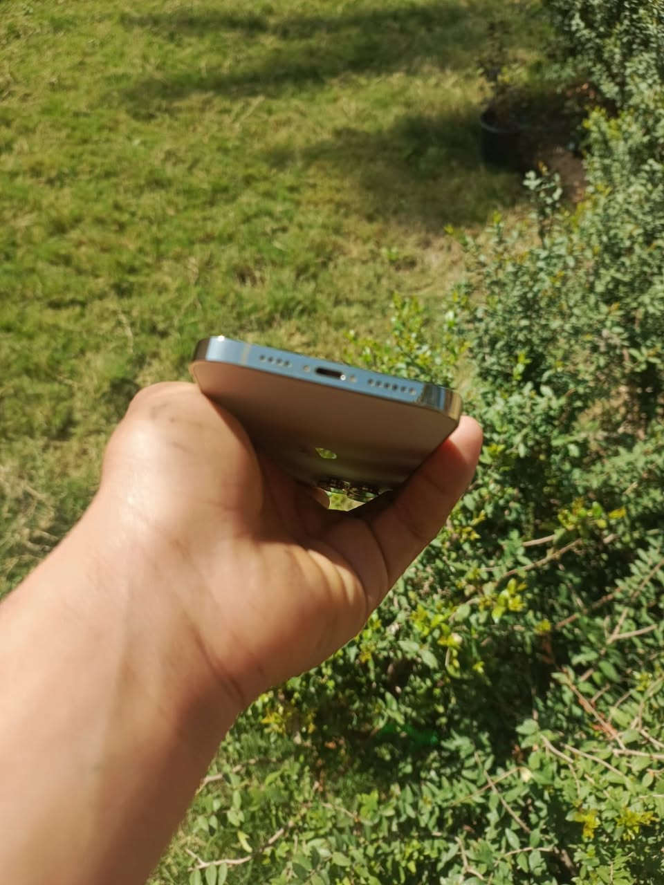 سلام عليكم 12برو ماكس 
A/Z يعني دبل شريحه جهاز وتر وين مايعجبك افحص أي قطعه مامستبدل بي كارتون اصلي مطابق كيبل اصلي ذاكره 128 
بطاريه ٧٩ جهاز بي فطر بل كأمره فور واحد فقط لا مغوشه ولا أي مشكله بيه فقط جامه 
سعر ٣٥٠ مكاني كربلاء رقمي ***********
