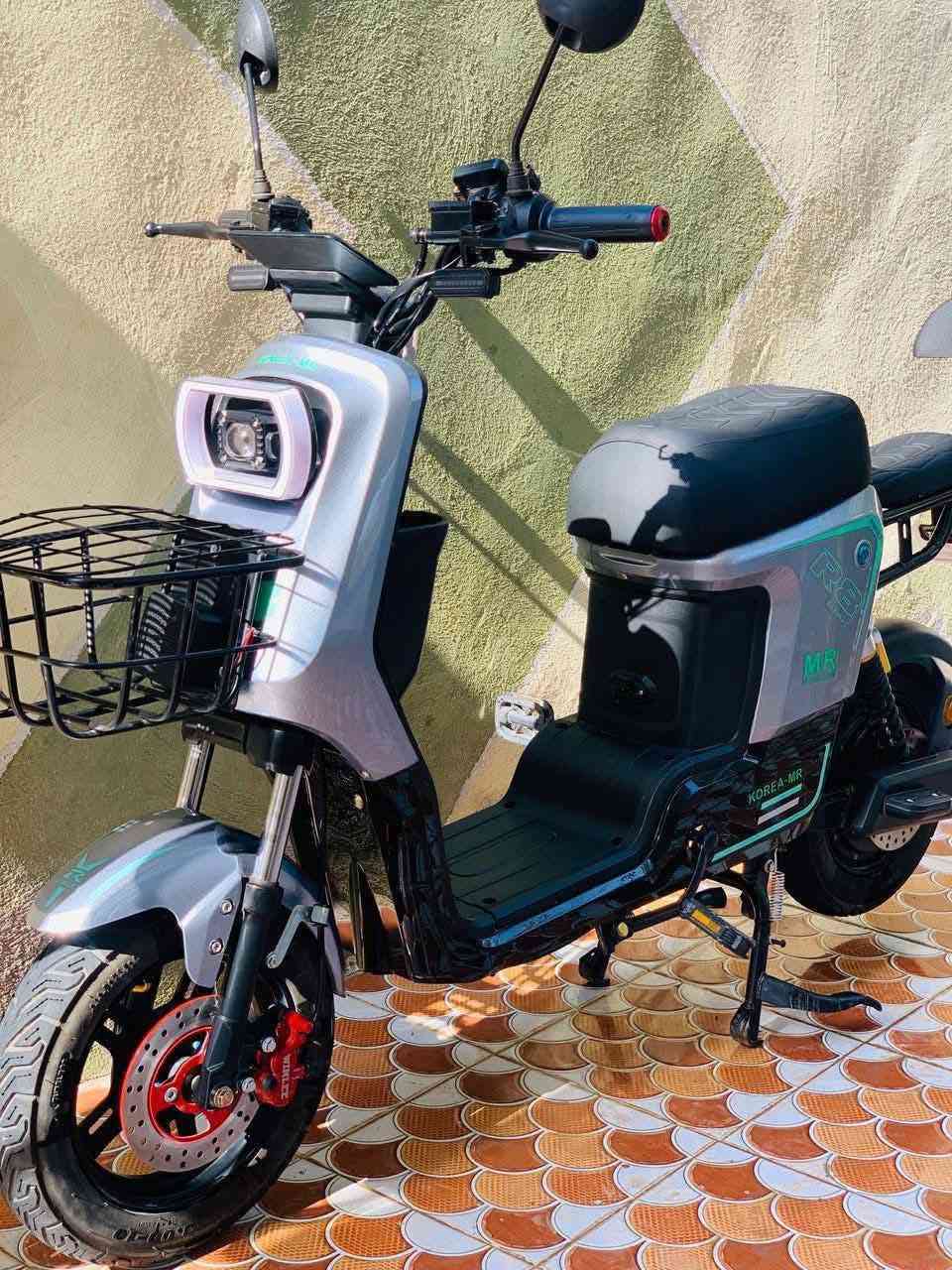 السلام عليكم
دراجه شحن للبيع 

مكان ديالى الخالص 

موديل 2025

5بطاريات

دراجه نظيفه كلش 

بلوتوث فول

دبل اشاره 

أربع سرع

اسم الدراجه R8

الشراي يتصل على الرقم 

مكاني ديالى الخالص

‏‪***********‬‏

مكاني ديالى الخالص
