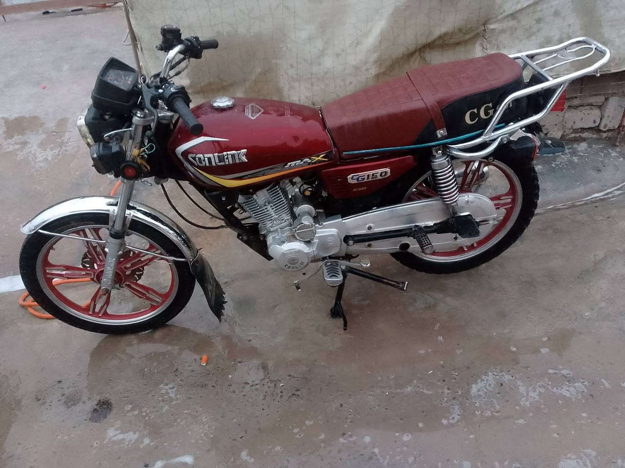 البيع كلشي ما بيه كامله مكمله بس تشغل وتمشي ما عايزه سلف شغال شايرّ شاغله موديل 2022 مكان الدراجة سامراء السعر 425 بي مجل مستعجل عل بيعته الرقم ***********
