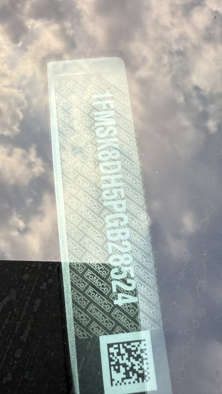 للبيع   ‏

‏FORD EXPLORER XLT 2023

بجم و صندوق كبس بدون ايرباك بدون تبديل بدون صبغ فقط فوك التاير الورا تعديل 

الفئة XLT    

ماشية ٨٠ الف كم

السعر :  260$ مجال بسيط

الموديل 2023

رقم كاتي 

المحرك ٤ سلندر ( تيربو)

٧ مقعد

جنطة بصمة

تحكمات كامله

كامره ورادار 

كير ماوس

سايد بريك دكمة

سيارة نظافة جدا

سيارة بدهوك
***********
