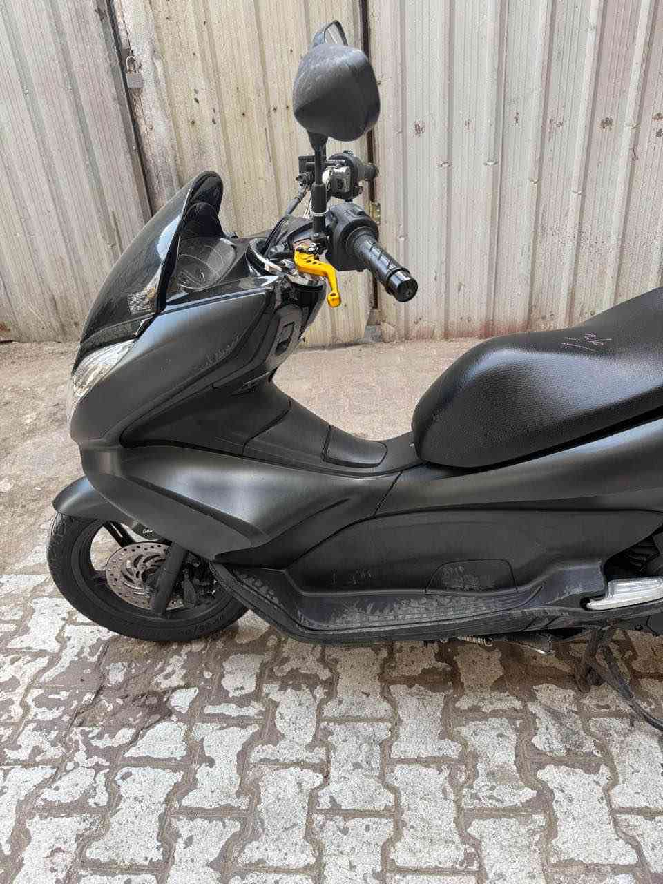 دراجه خير من الله صالونصه رياضي بلادي مكاني الكفاح قنبر علي *********** السعر 15 ورقه بغداد, العراق
