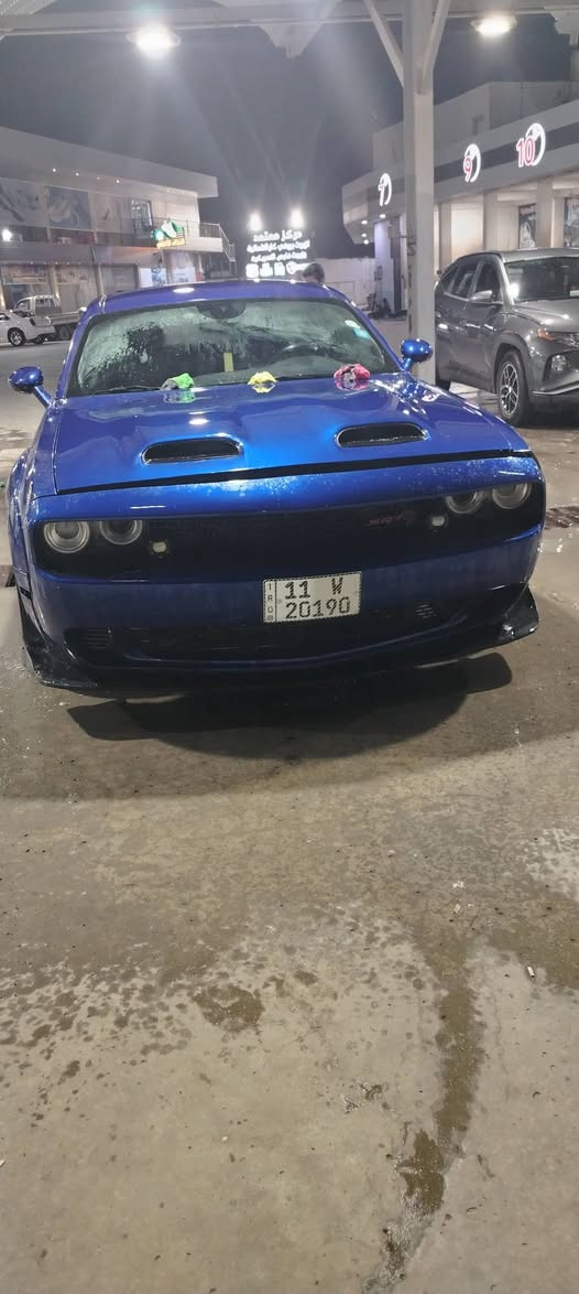 جالنجر موديل 2019 جديده جدا رقم بغداد انجليزي
 بأسمي السياره
 فئة SXT 3600
بصمه تشغيل عن بعد شاشة كبيرة سستم صوت خارجي ويل نجمه 20 تخم تاير مكينه كير ويلات كله جديد وايد بودي
***********
 الضرر جاملغ وبنيد وبيها شويه مليوح الشاصي
