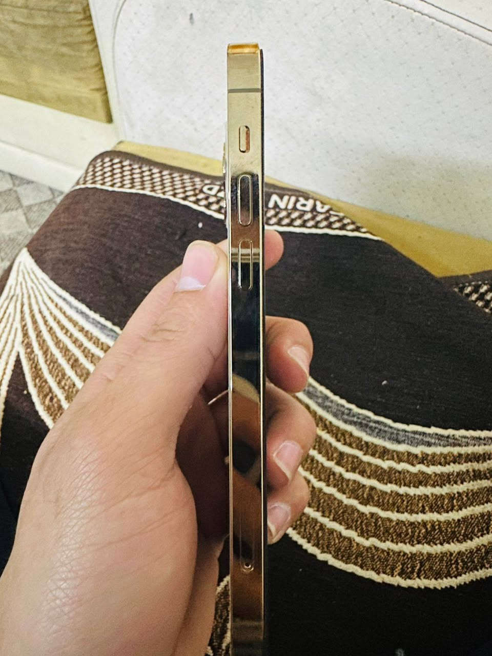 ايفون 12برو فقط للبيع الجهاز مكفول كفاله عامه من فتح وتبديل نضيف الجهاز بمعنى الكلمه بس فقط يدعم شريحه الاكترونيه فيس ايدي شغاله كلشي بي شغال وتحديثات بعدهة مستمرة بي ماواكفه البطاريه مالته 87 ولذاكرة 128
ملاحظة//((الفطر الموجود اسفل الشاشه هاي الزكه وليس الشاشه ))العنوان بغداد الزعفرانيه مامتواجد خاص *********** السعر( 450 ) وبي مجال
