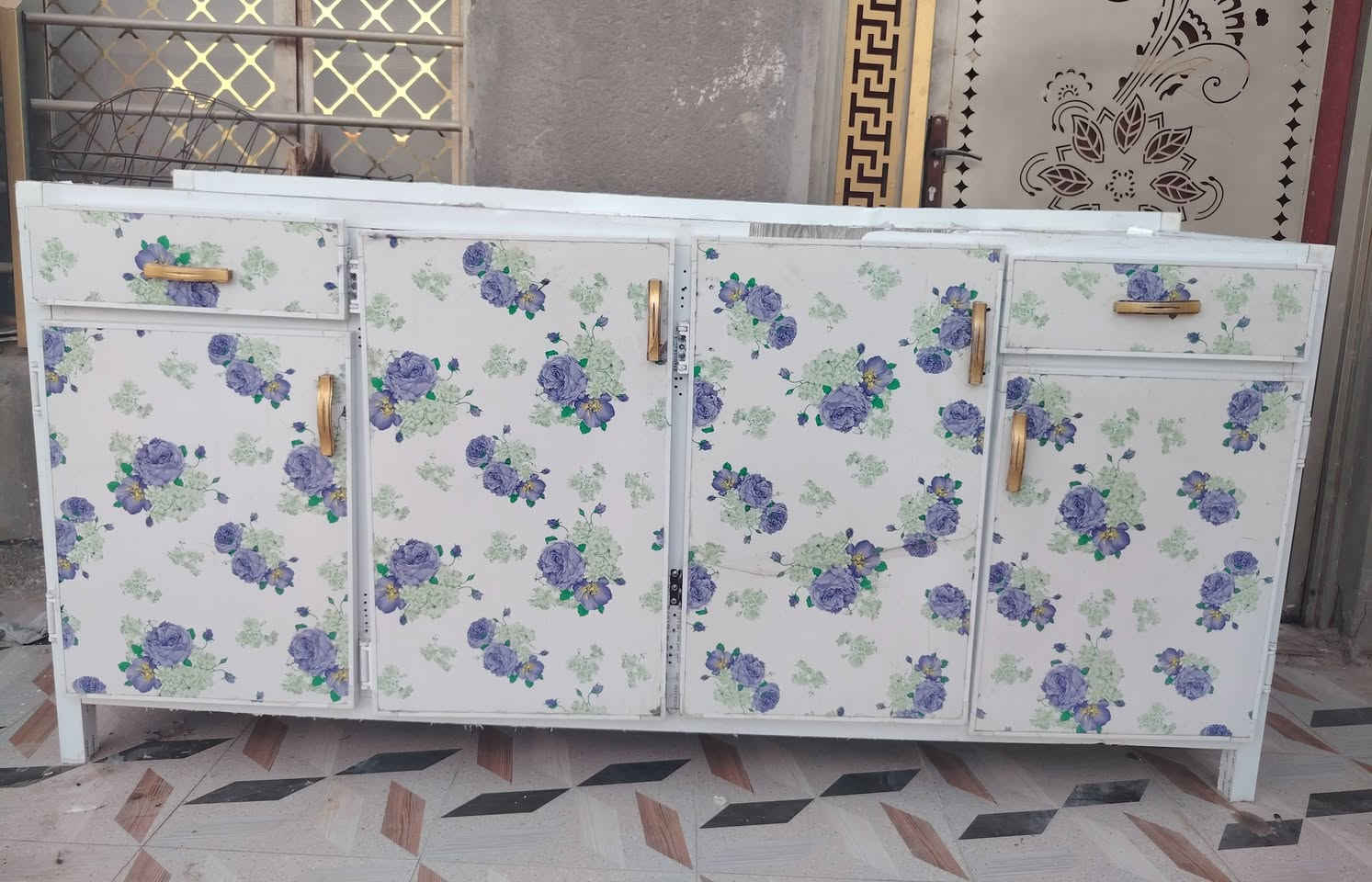 كاونتر أرضي فقط مترين نضيف 100 سنك متروعشره 75 طباخ 75 ملحق مترونص 50 مكاني رميثه واكوتوصيل


**إذا كنت صاحب هذا الإعلان وتريد حذفه لأي سبب، رجاءا أرسل رسالة إلى الدعم الفني**