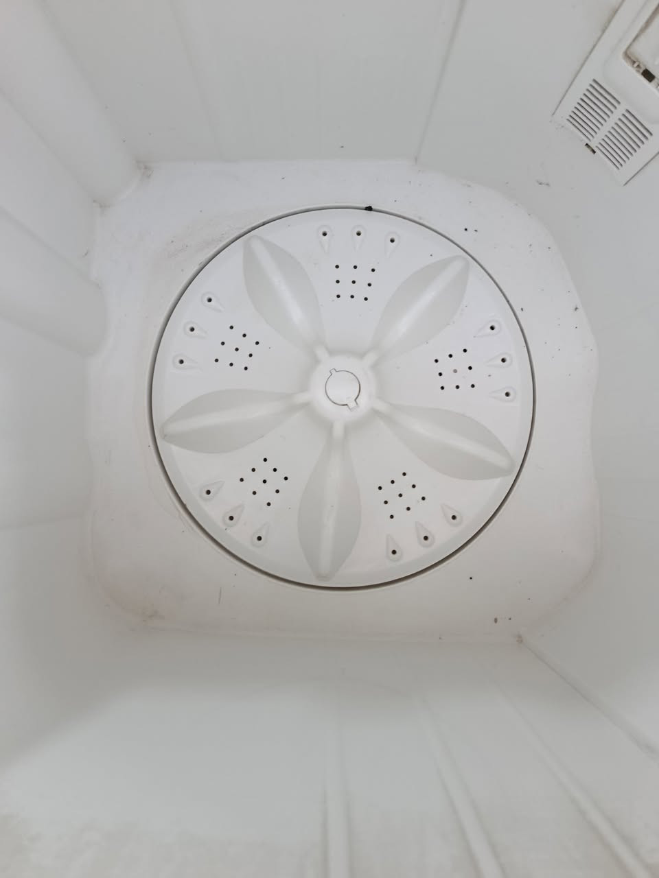 غسالة اصلية كرافت عالبلاد حجم ١٢ كيلو ب ٨٥
توصيل مجانا داخل بغداد 
***********
بغداد دورة المهدية الاولى عبدالعزيز للغسالات
