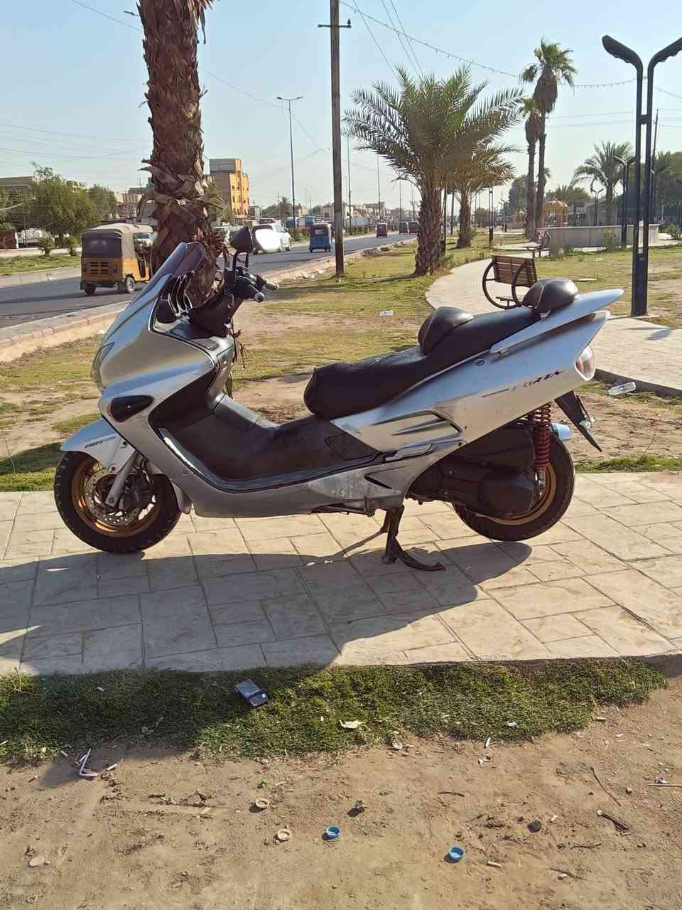 السلام عليكم 
فورزة06 للبيع كهربائيات كلها شغالة نكرة بكل وقت محركها ناعم دراجه حلوه ما نقصها شي فقط تنضيف كابريتر مكاني بغداد حي اور السعر 550 وبيها مجال للطيبين شي بسيط *********** واتساب فقط!
