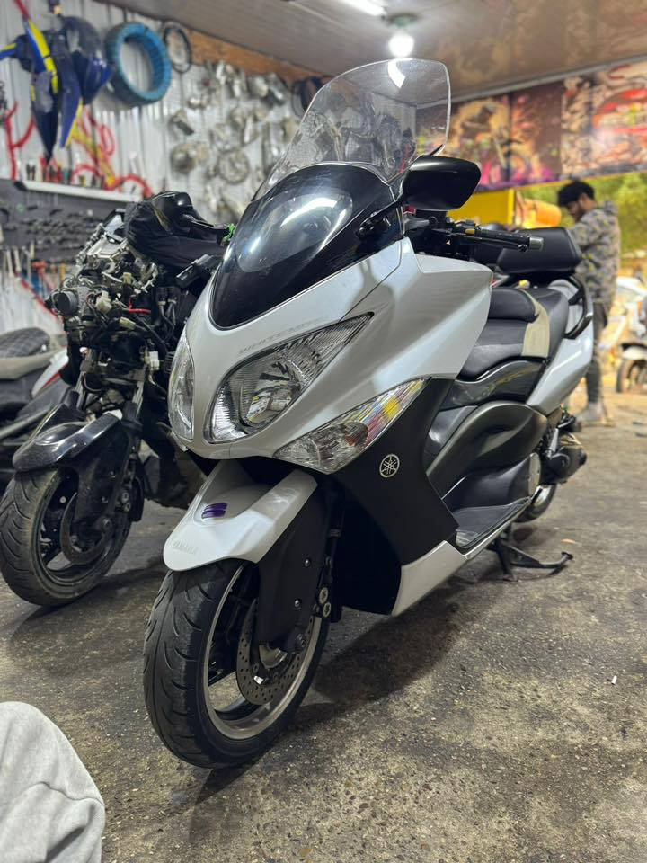 سلام عليكم للبيع تي ماكس 2011 الدراجه مكفوله كفاله عامه هاي صورها وصور المزاد دراجه نضيفه وخير من الله سعرها 45$ الاستفسار ع الرقم ***********
