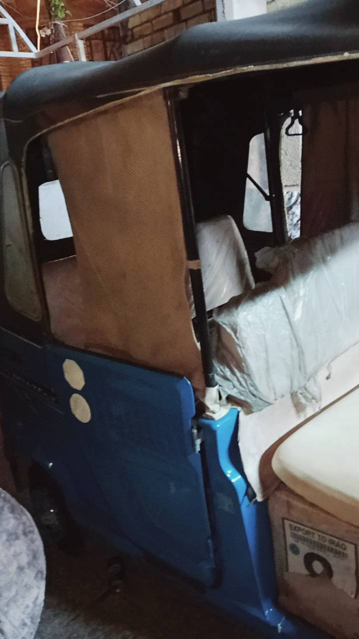 سلام عليكم تكتك تي افي اس موديل ٢٢ شهر ٧ نضيفه خير من الله محرك مكفول كفاله عامه فقط بيها طخه ومعدله عل بارد واضحه بتصوير معاملت ترقيم كامله دافع رسوم مسوي براءت ذمه صاعده هزه فقط بصمه وحده وتستلم سنويه ولوحات السعر 6و250 وبيها مجال حك جيه مكاني بغداد حي لجهاد رقم ***********
