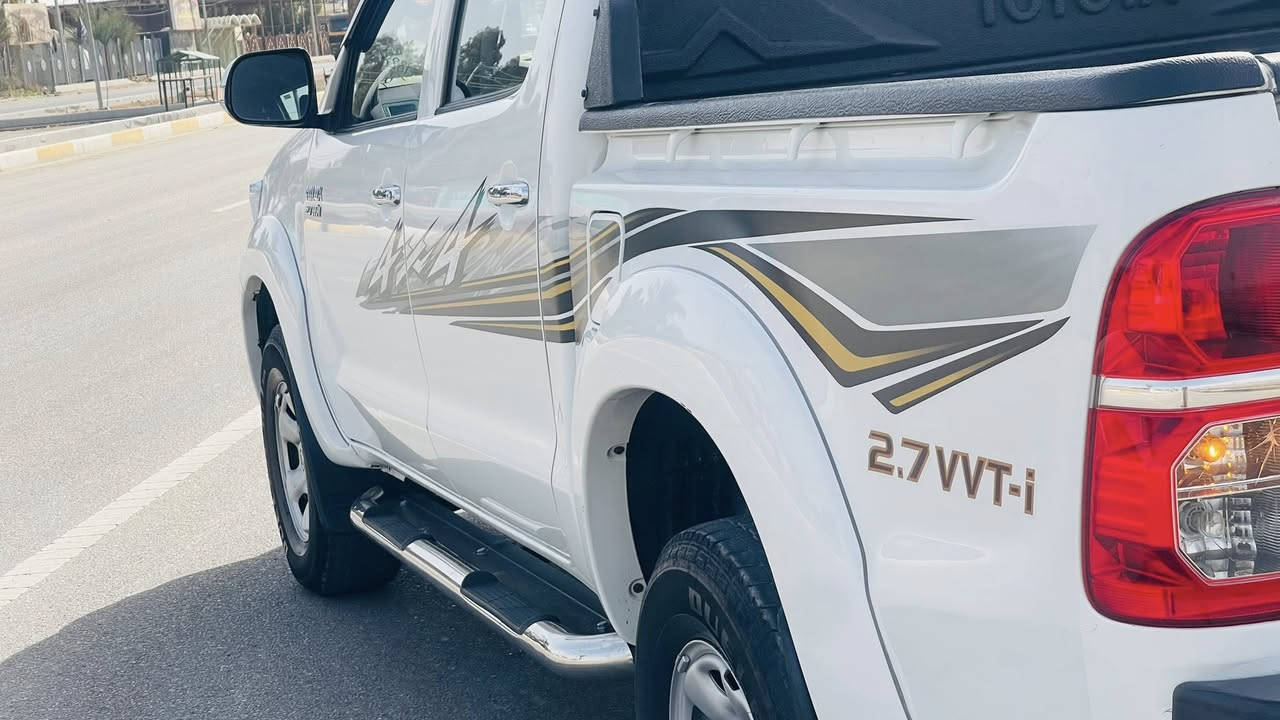 سلام عليكم فور ويل 13 كفاله عامه حتا من شخط رقم شمالي سنويه وهزه جديد سياره ماشيه قليل سبير منازل كير عادي شركه جيهان سياره جديده جداً كلها وضع شركه شرط تحويل مكاني كربلاء طريق نجف شراي يتصل ***********
