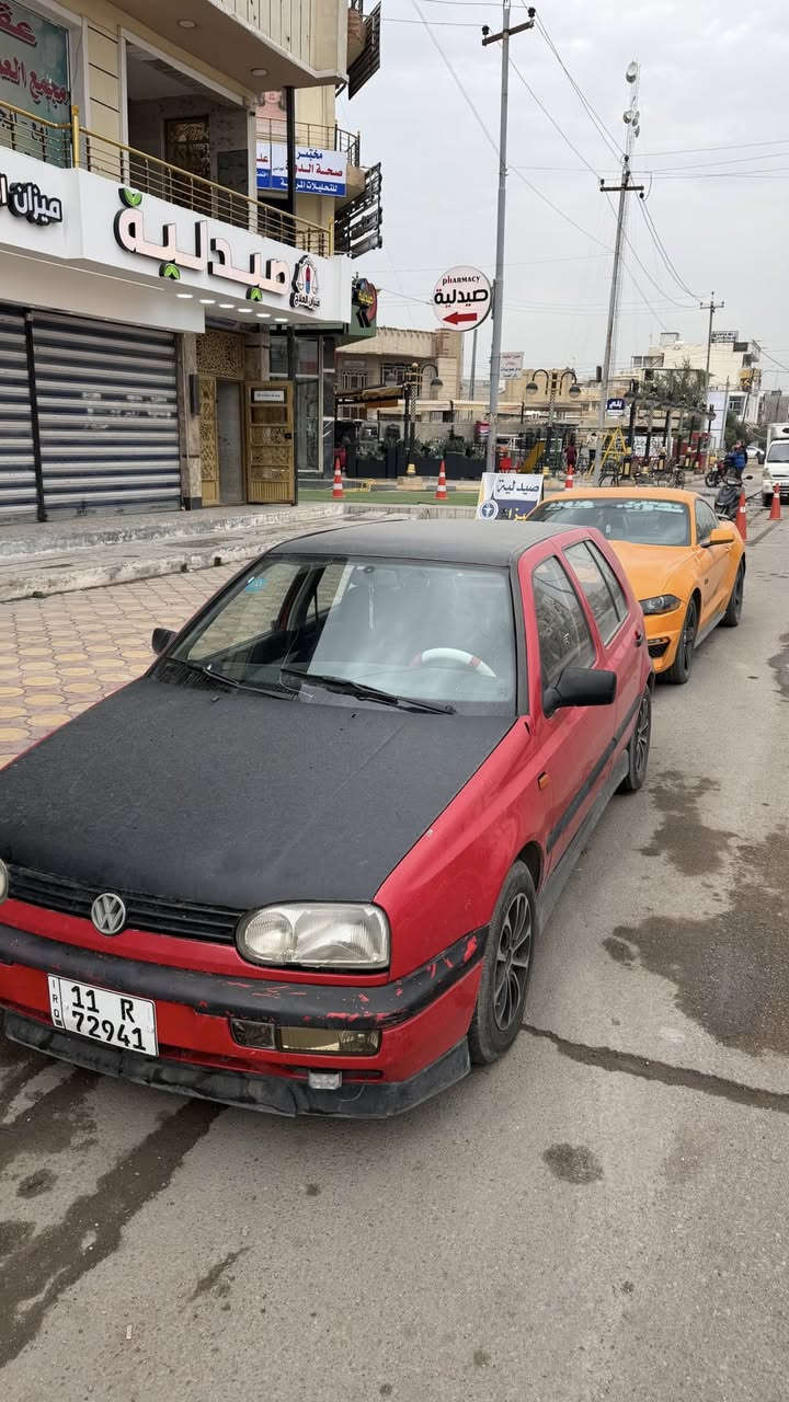 السلام عليكم كولف موديل 1992 محرك 1800 تبريد شغال سياره جاهزة السعر 48 وبيها مجال كير ومكينه بشرط للتواصل *********** مكاني بغداد الدورة حي الصحه
