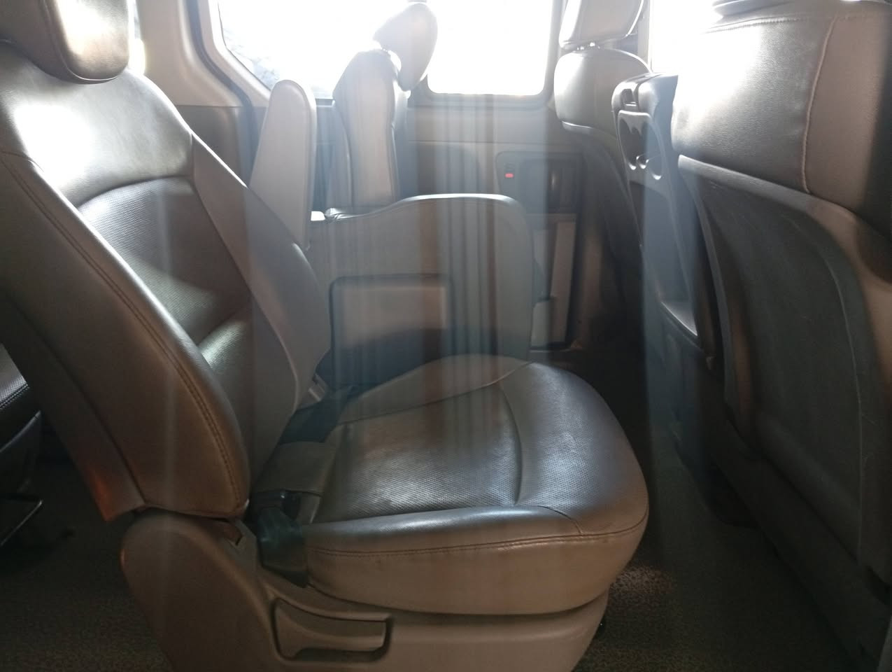 سلام عليكم هونداي ستاركس مسكر لون كحلي سياره كفاله عامه كوريا وعراق مشيه 160 الف سياره مكينه كرتون رقم بابل بسمي شخصيا سياره وضع زيرو يوجد مراوس بستاركس حسب القناعه الاستفسار ***********
